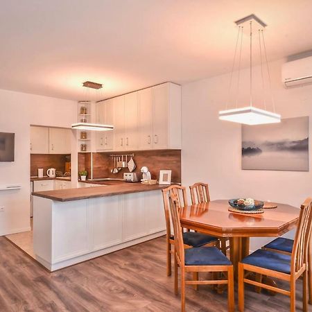 South Park, Vitosha View, 2-Bdr, 2-Bthr Apartment By Flat Mаnager 소피아 외부 사진